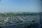 Blick aus dem Hotelfenster auf den Flughafen