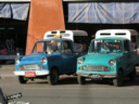 Mit solch einem Taxi tuckern wir durch die Stadt