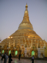 Shwedagon Paya bei Nacht