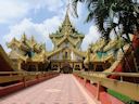 Barke am Kandawgyi-See
