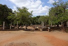 Freigelegte Fundamente alter Tempel